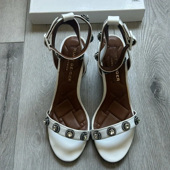 Kurt Geiger White and Brown Heels - Picture 1 of 5